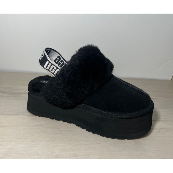 UGG Funkette Women’s Black Fluff Platform Shoes SZ 9 - Picture 5 of 9
